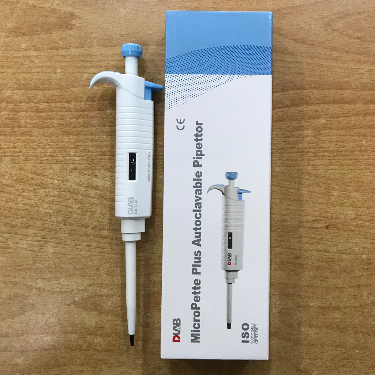 MICROPIPETTE CÓ HẤP 1 KÊNH 0.5-10UL_DLAB