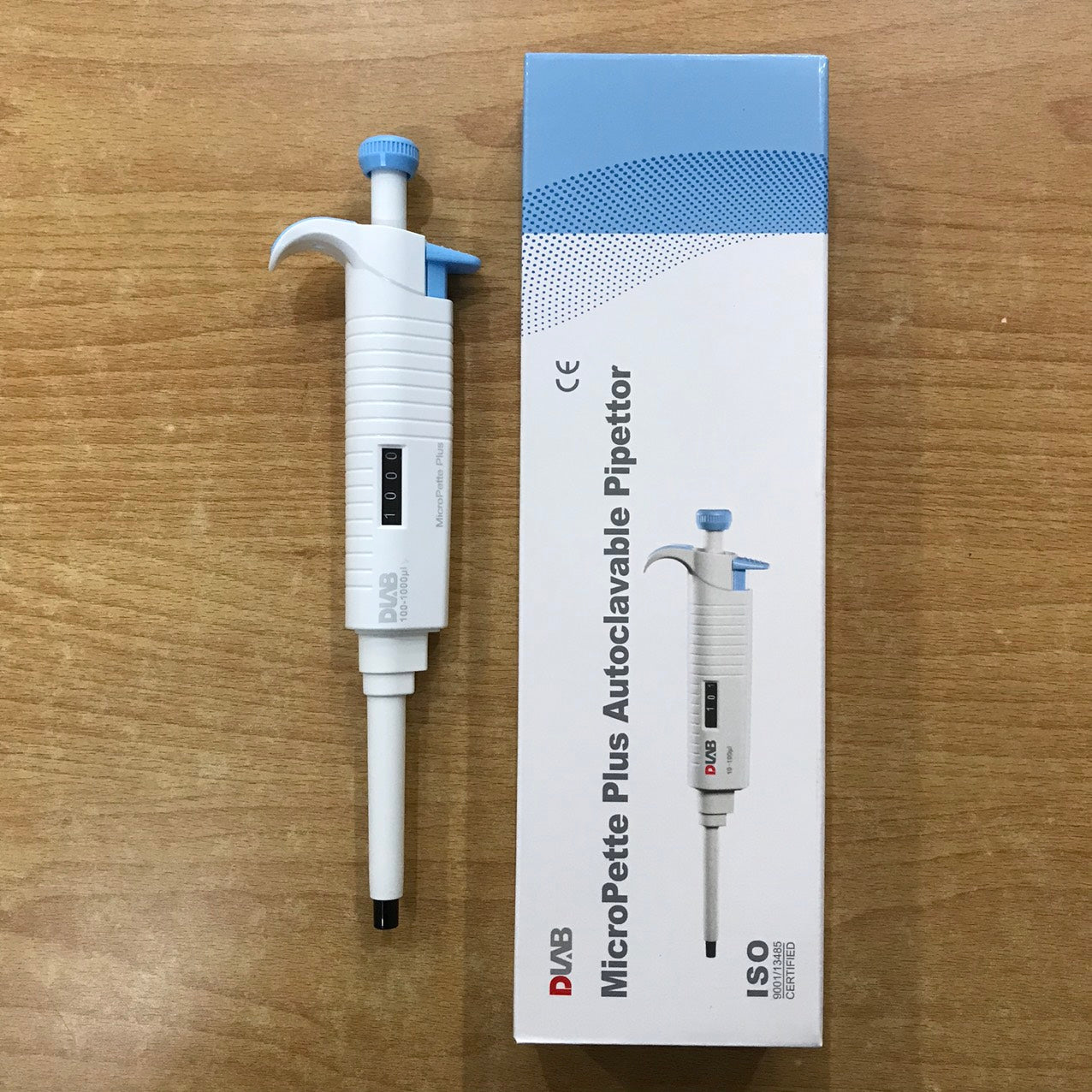 MICROPIPETTE CÓ HẤP 1 KÊNH 100-1000UL_DLAB