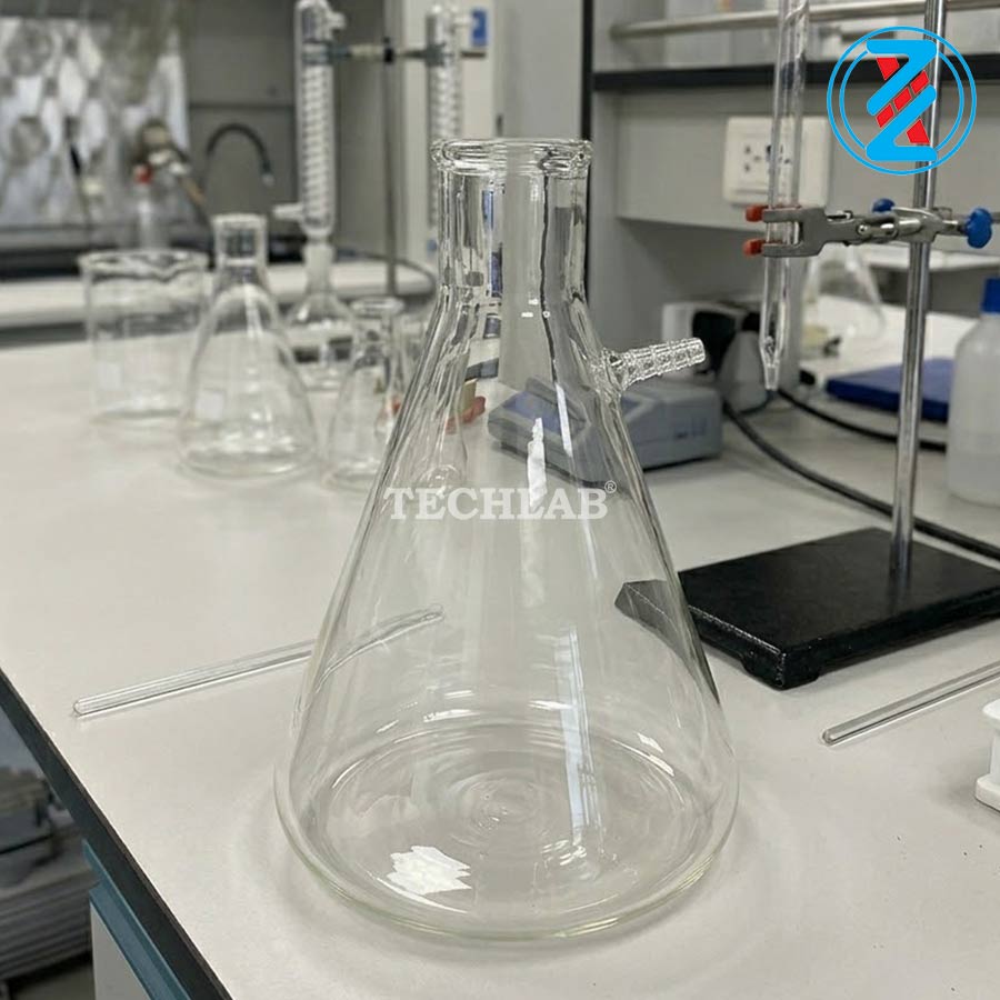 BÌNH TAM GIÁC CÓ VÒI 10000ML_GENLAB