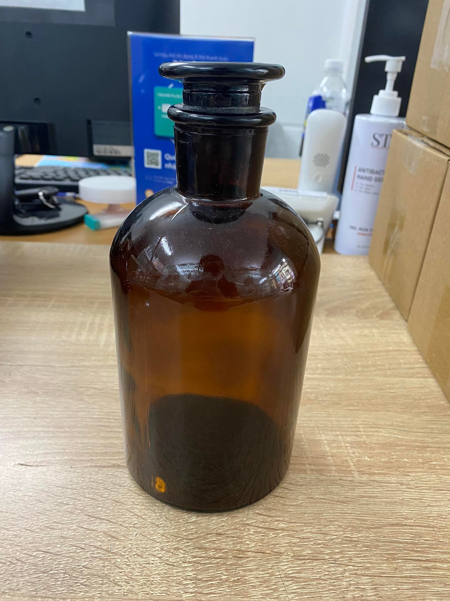 CHAI NÂU NẮP MÀI MIỆNG HẸP 1000ML_GENLAB