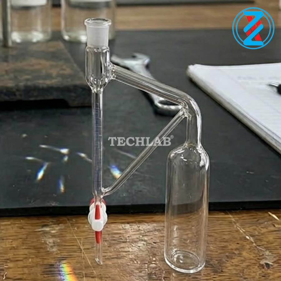 Thân Tách Tinh Dầu