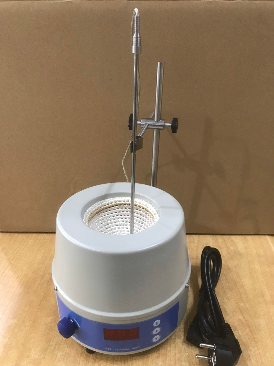Bếp Đun Bình Cầu Hiện Số Có Khuấy Từ 98-II-C 250ml