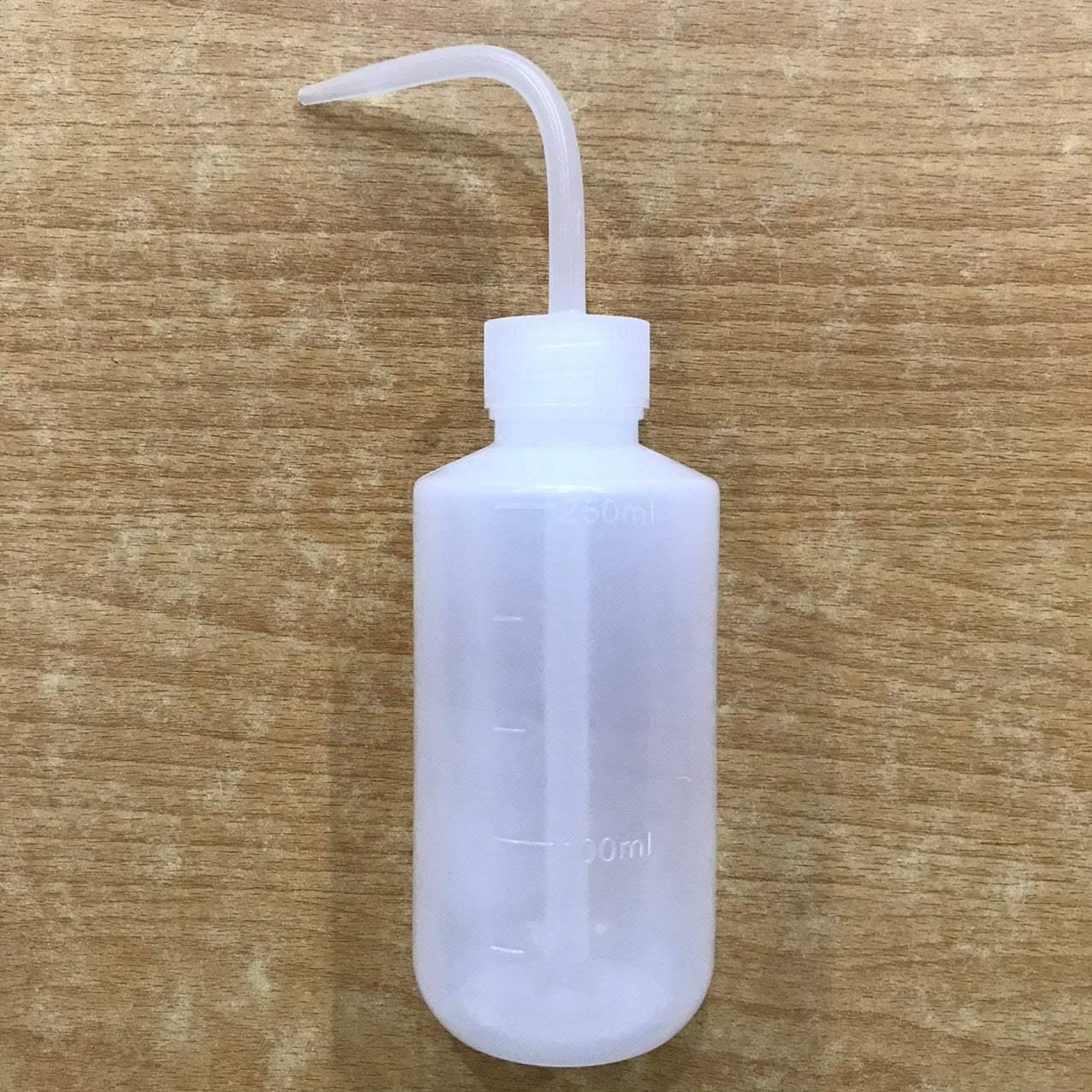BÌNH TIA NHỰA 250ML_GENLAB
