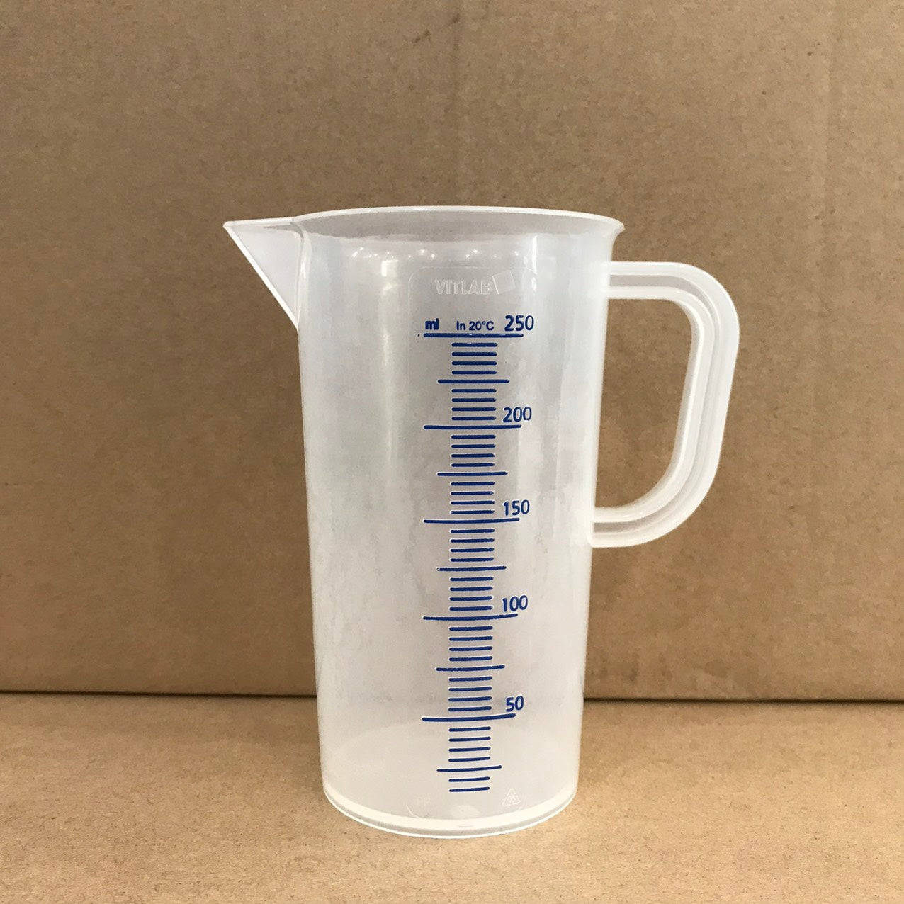 Cốc Nhựa PP Có Quai 250ml_VITLAB