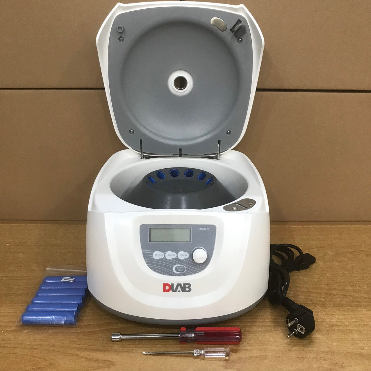Máy Ly Tâm DM0412_DLAB