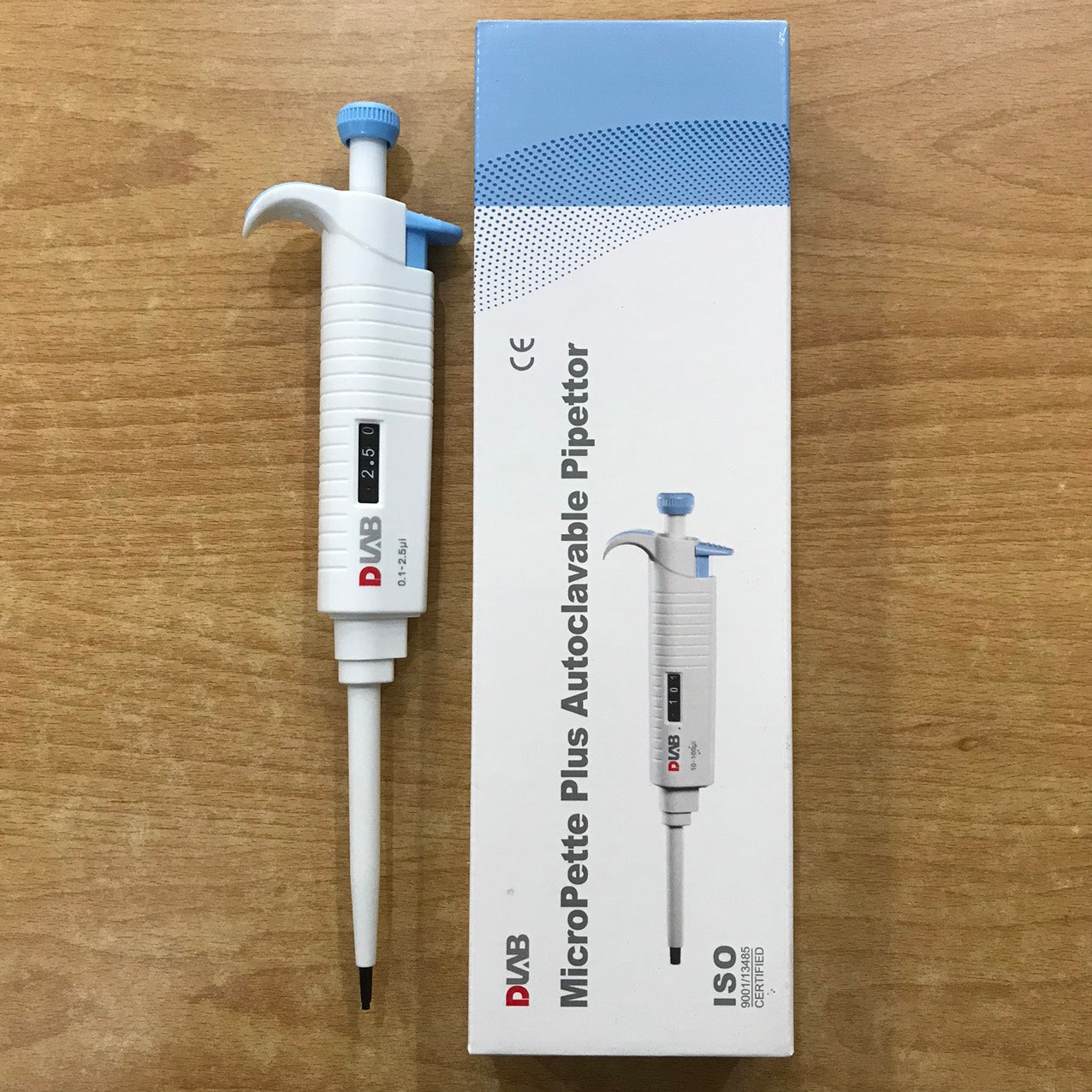 MICROPIPETTE CÓ HẤP 1 KÊNH 0.1-2.5UL_DLAB