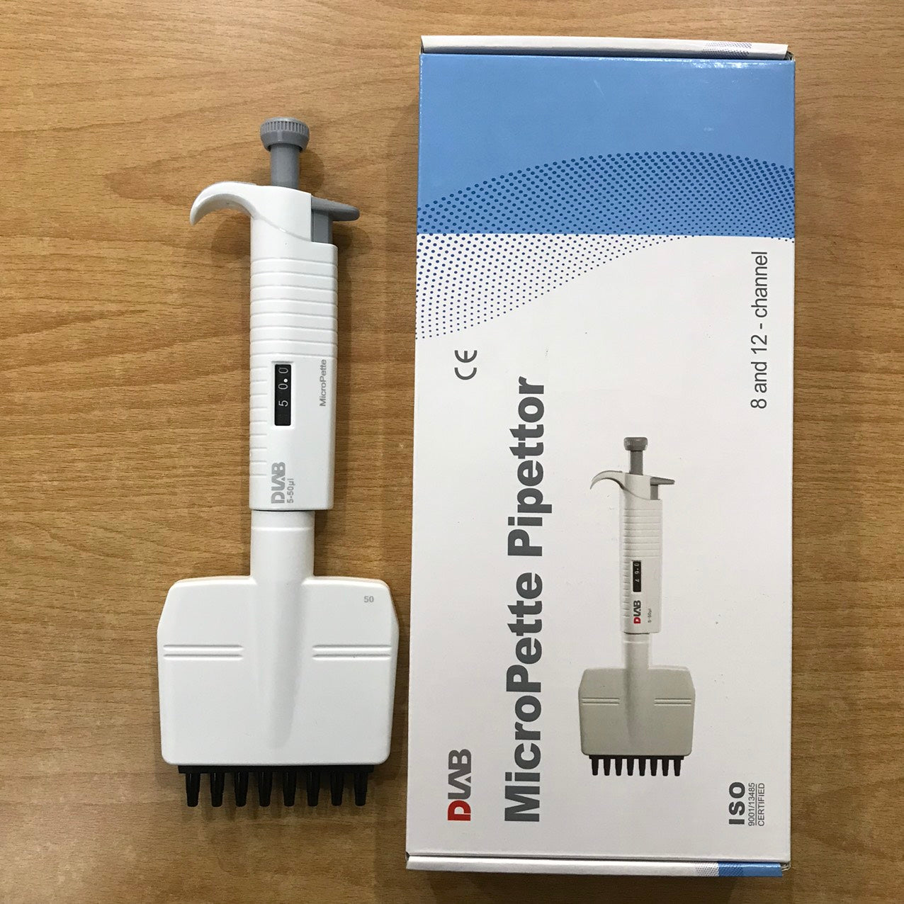 MICROPIPETTE KHÔNG HẤP 8 KÊNH 5-50UL_DLAB
