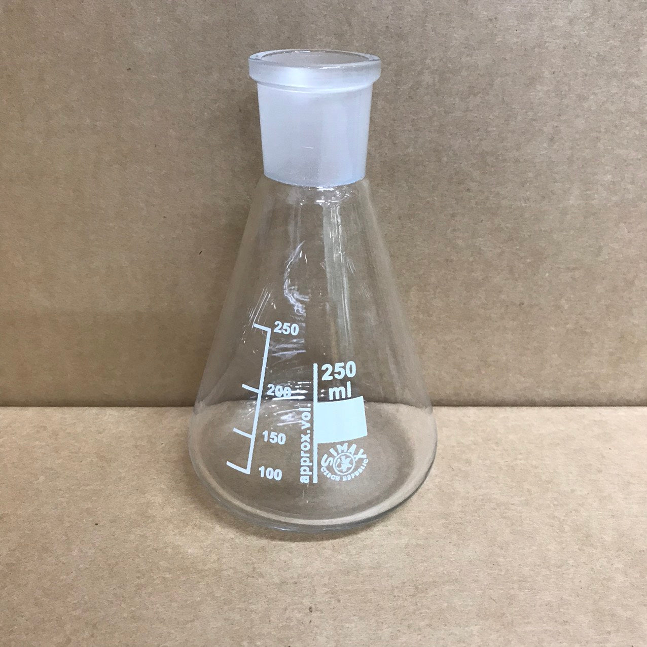 BÌNH TAM GIÁC CỔ NHÁM 29/32 250ML_SIMAX