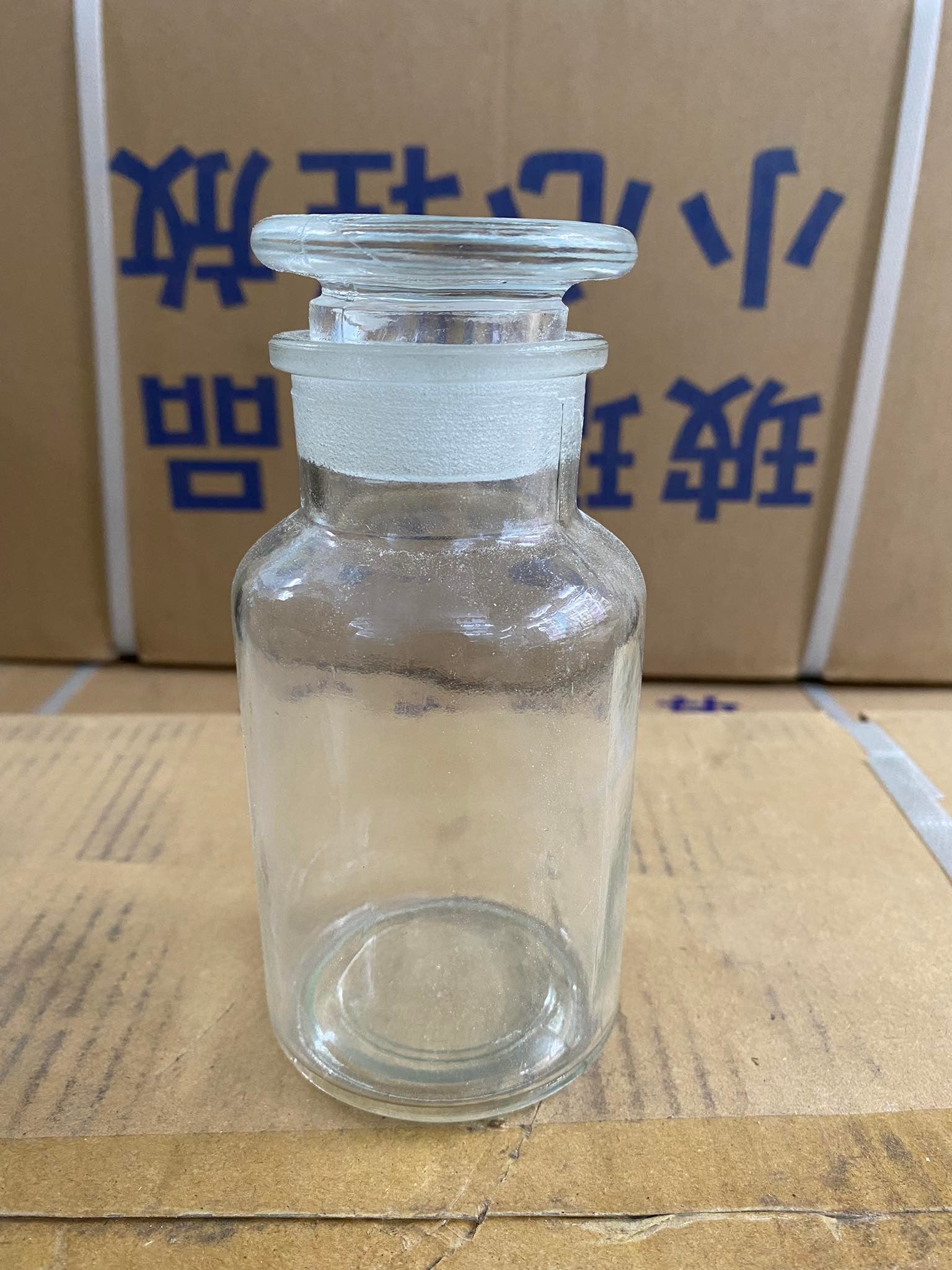 CHAI TRẮNG NẮP MÀI MIỆNG RỘNG 250ML_GENLAB