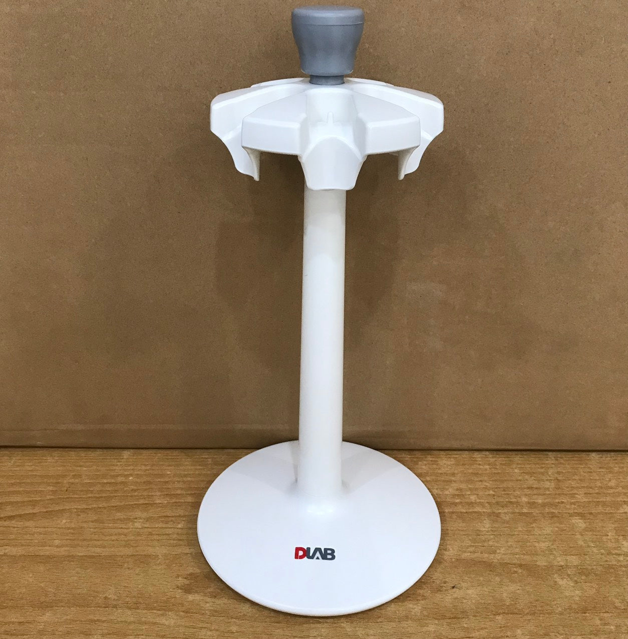 GIÁ ĐỂ MICROPIPETTE DẠNG TRÒN_DLAB