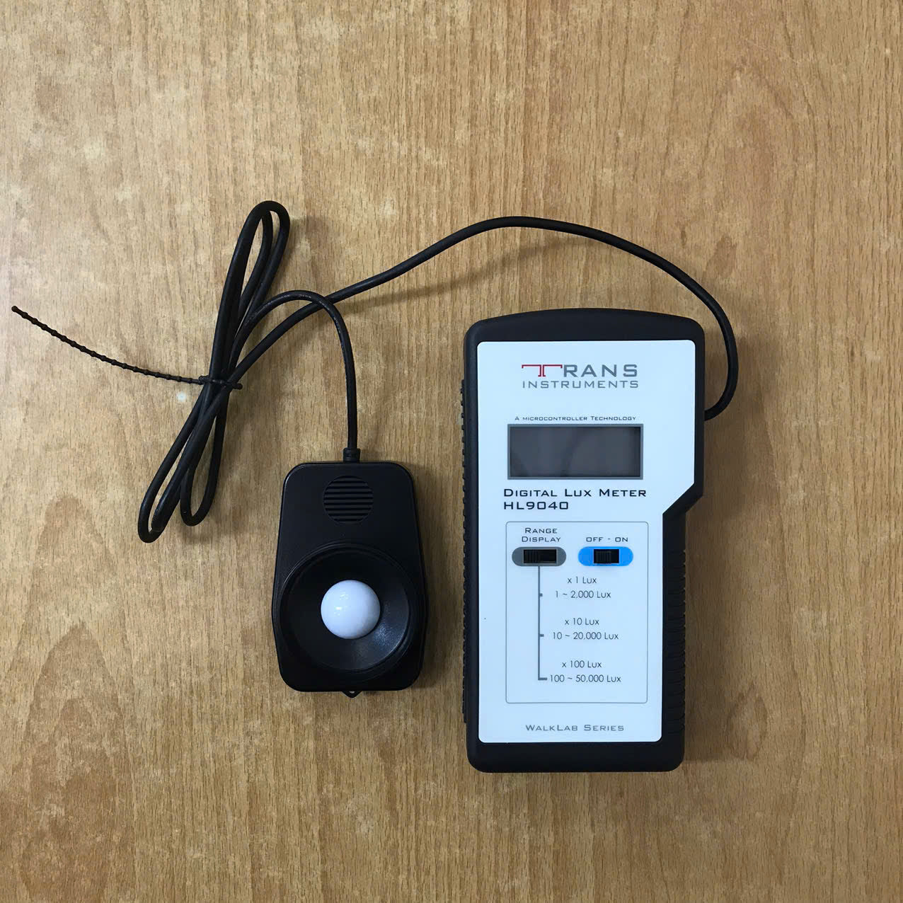 Máy Đo Cường Độ Ánh Sáng WalkLAB Digital Lux Meter HL9040_Trans Instruments