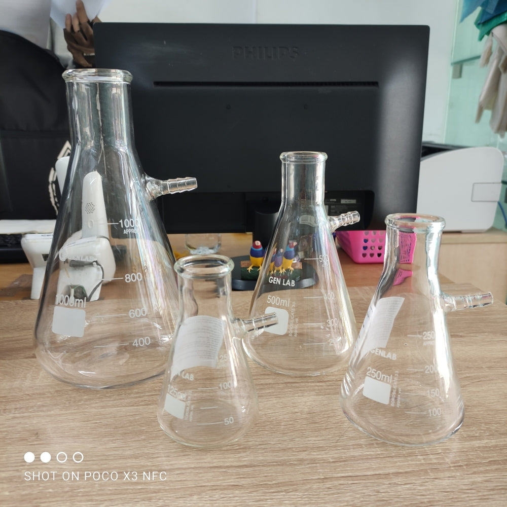 BÌNH TAM GIÁC CÓ VÒI 1000ML_GENLAB